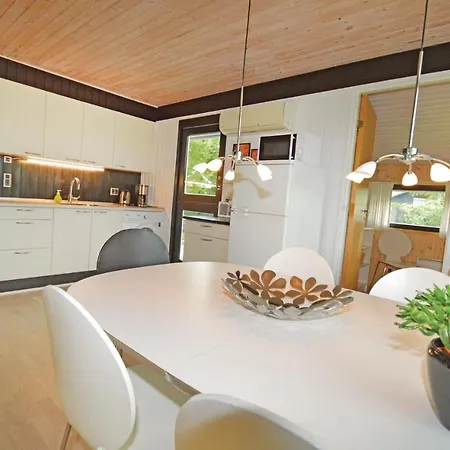 3 Bedroom Nice In Nakskov Knubbeløkke