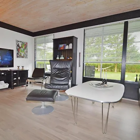 3 Bedroom Nice In Nakskov * Knubbeløkke