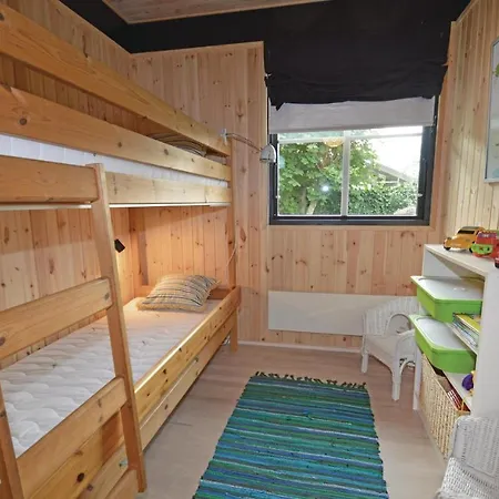 3 Bedroom Nice In Nakskov بيت للعطل Knubbeløkke